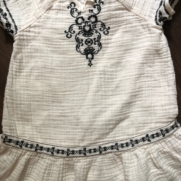 Old Navy White Embroidered Tiered Dress Baby Girl Toddler 4T Drop Waist Boho - Picture 4 of 7